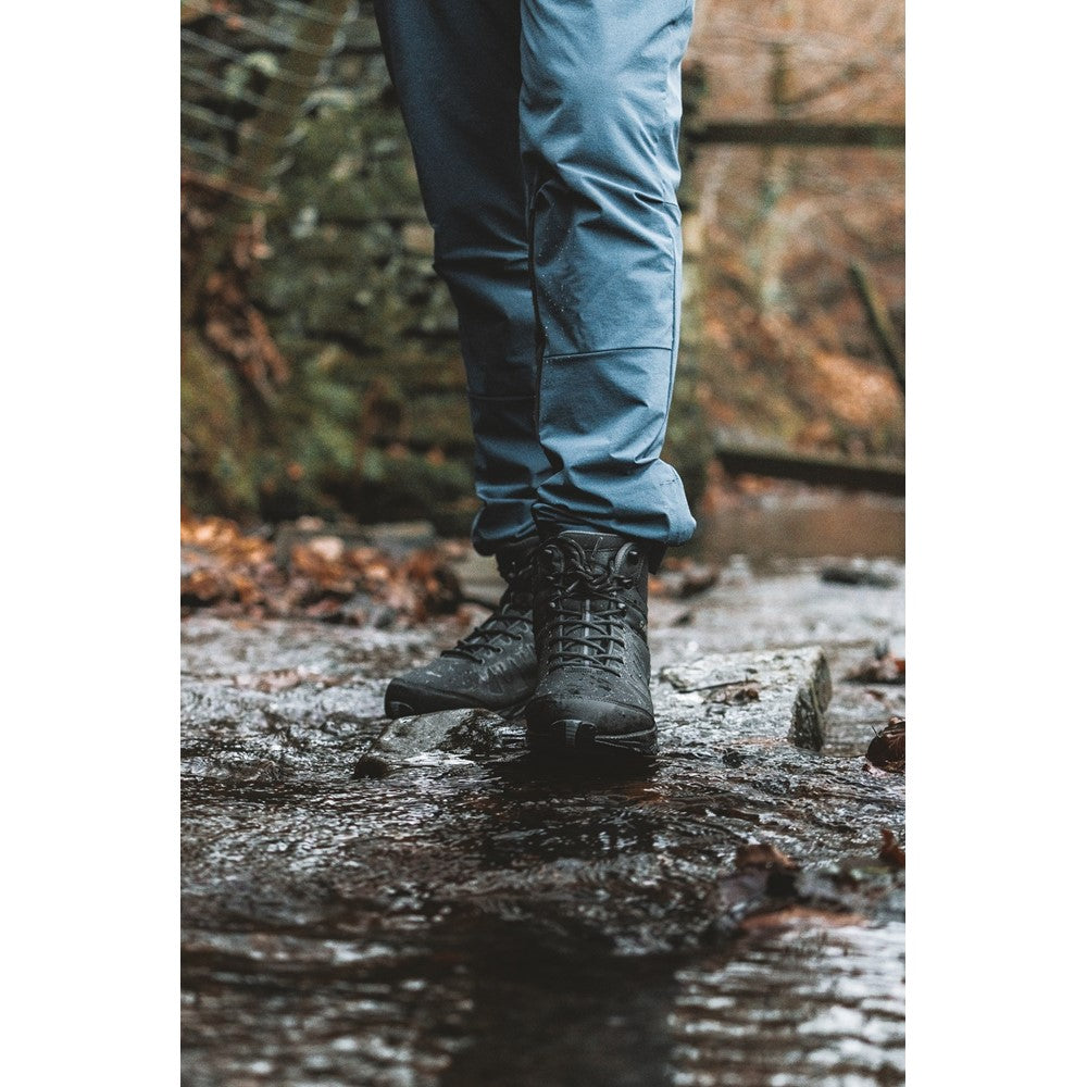 Mens Raven Mid Boots